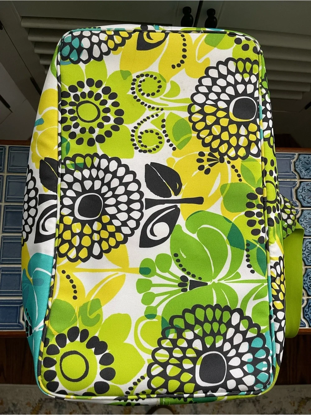 Vera Bradley Floral insulated cooler tote bag in retired Limes Up” pattern